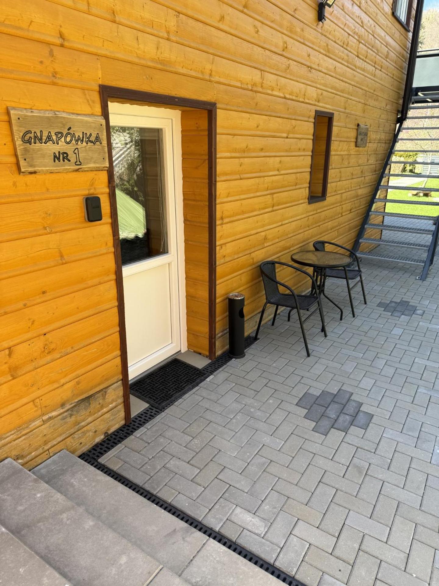 Gnapowka Apartment ซาวอยา ภายนอก รูปภาพ